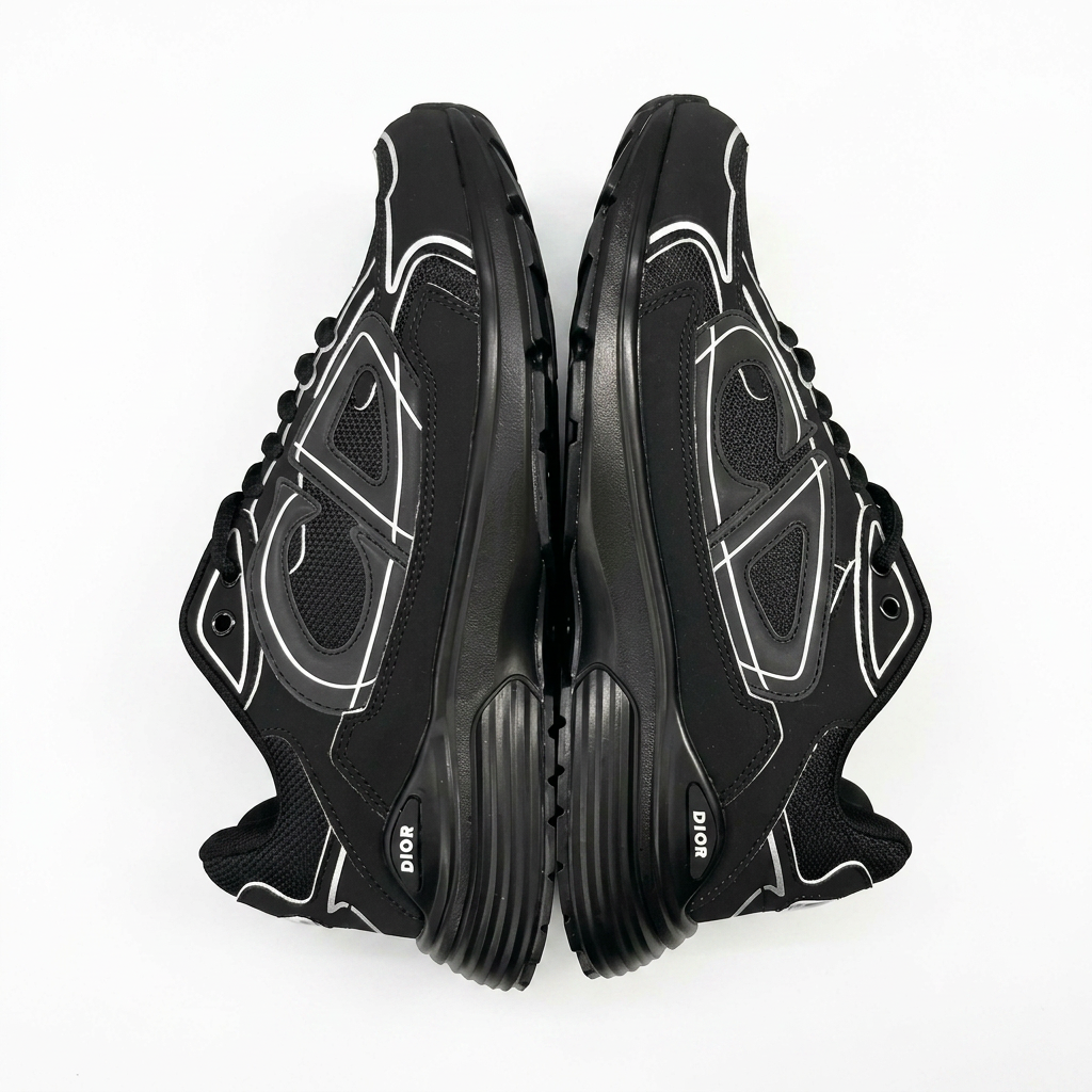 B30 Runner — Triple Black